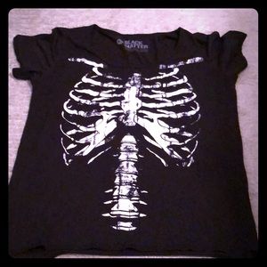 Halloween skeleton fitted t-shirt